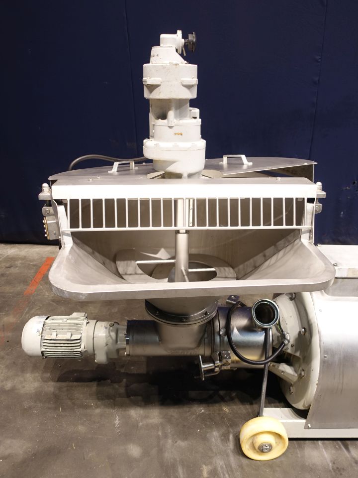 Stephan inlet hopper with screw