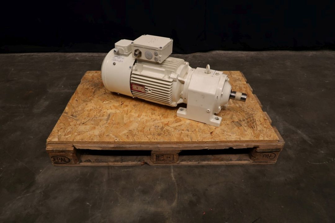 Vector R702DV132M-4TF