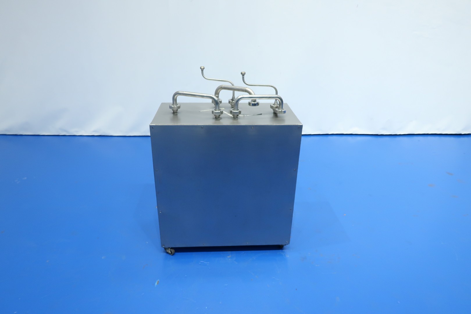 N.N. SS insulated lab holding